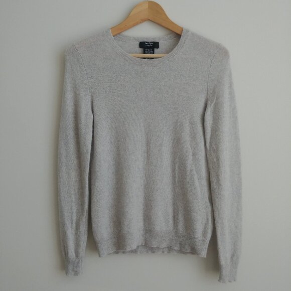 Lord + Taylor 100% cashmere light grey crewneck sweater top Medium Petite - Picture 1 of 15